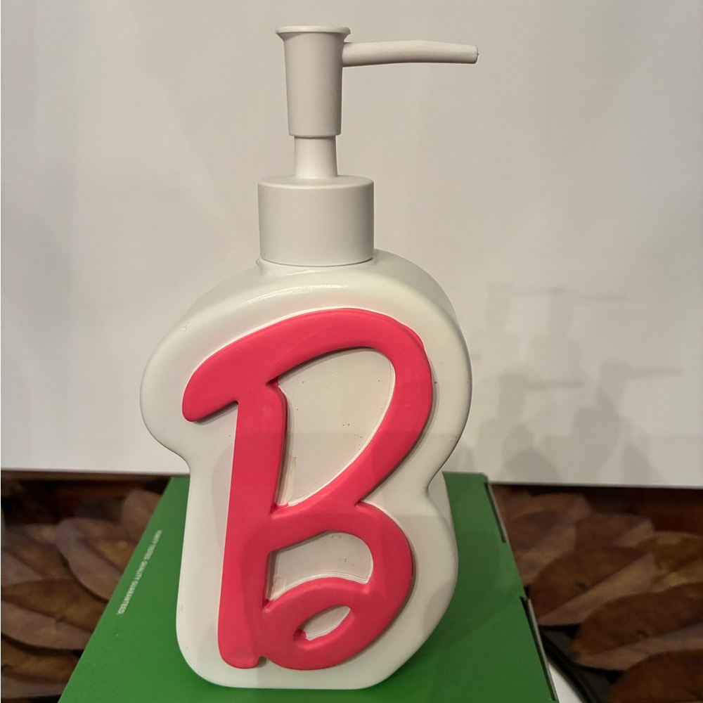 Barbie lotion pump